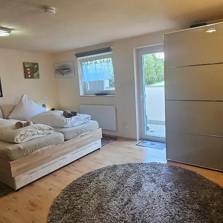 Apartment Zwei 4 Sterne Ferienwohnungen Zum Mensfelder Kopf Und Idylle, 5 Km Von Limburg An Der Lahn